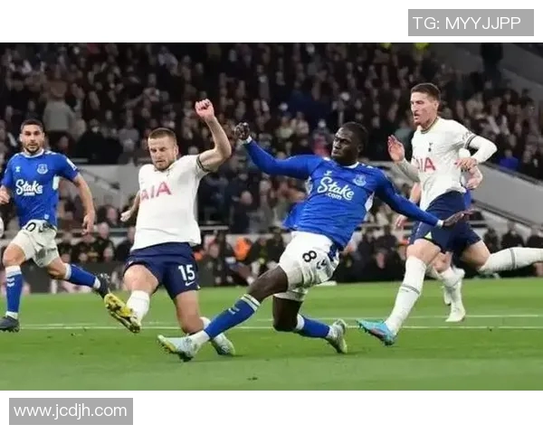 热刺与蓝狐激战正酣谁能在英超赛场上笑到最后